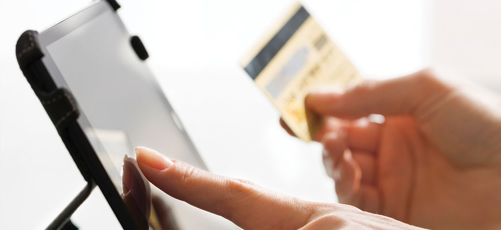 paying-a-bill-online-with-a-credit-card